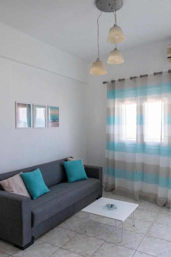 Lovely Sea View Apartment At The Heart Of The Town 이라피트라 외부 사진