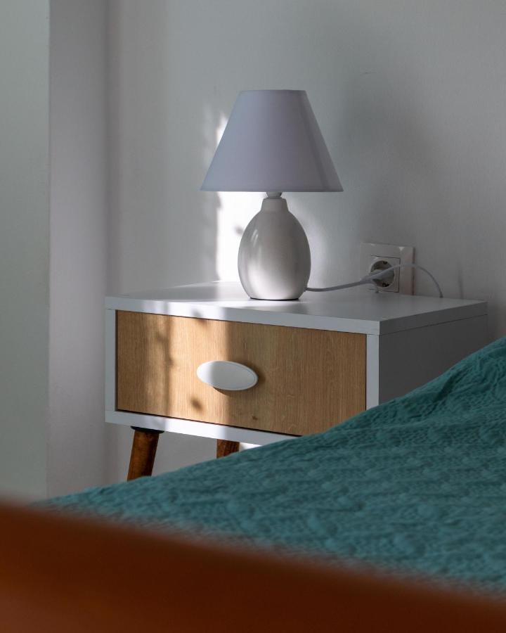 Lovely Sea View Apartment At The Heart Of The Town 이라피트라 외부 사진