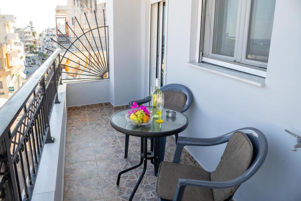 Lovely Sea View Apartment At The Heart Of The Town 이라피트라 외부 사진